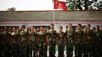 Kamp bergaya militer sebagai pusat rehabilitasi bagi para pecandu internet di Tiongkok (reuters.com)