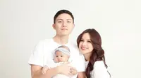 7 Artis Rayakan Natal Pertama sebagai Orang Tua di 2024, Si Kecil Penyempurna Hari Bahagia