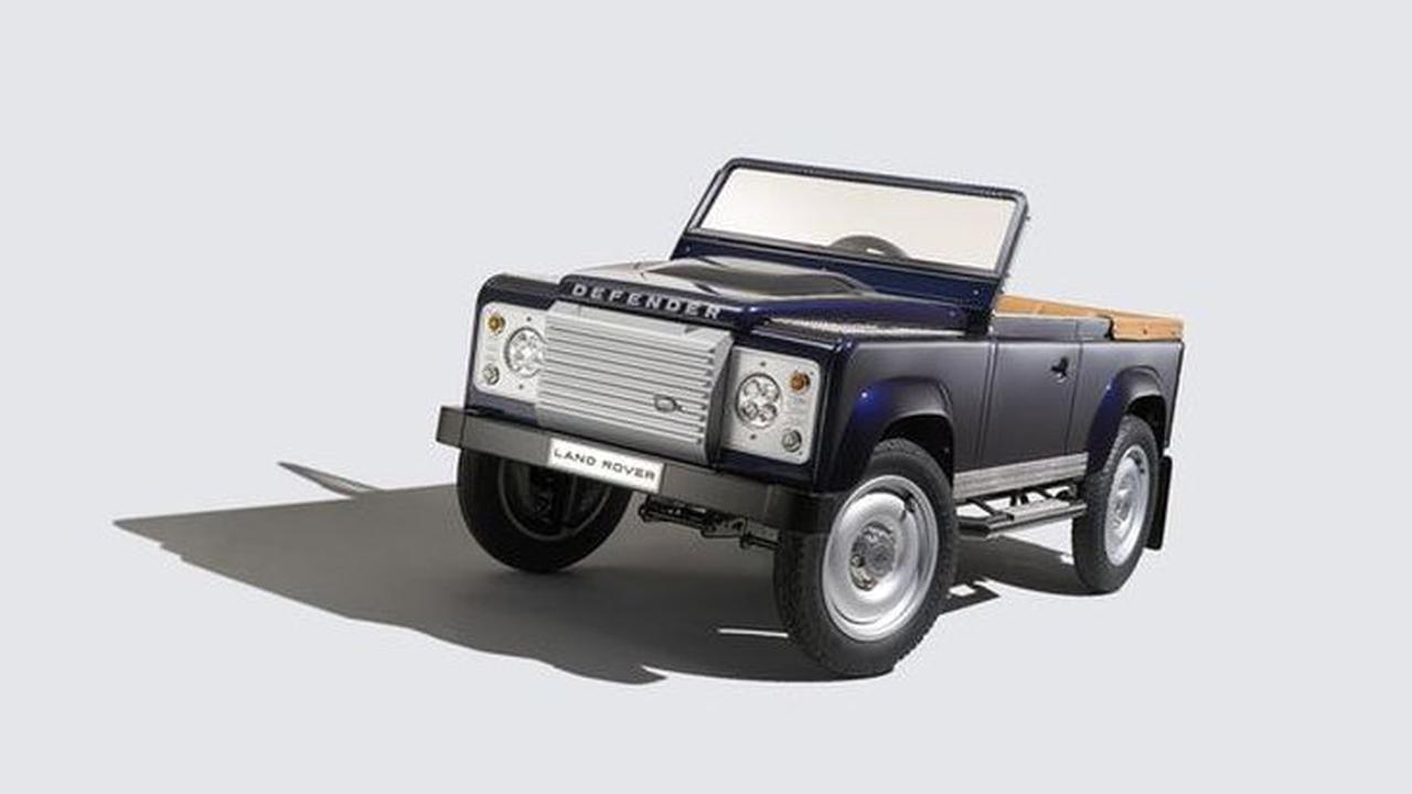 Masih Balita, Pangeran George Bakal Dikadoi Land Rover Saat Natal