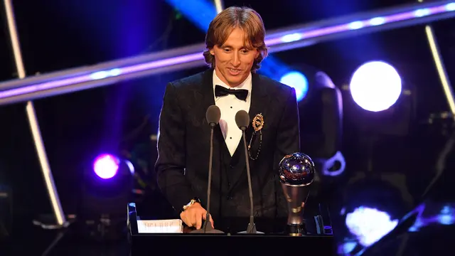 FOTO: Patahkan Dominasi Ronaldo dan Messi, Modric Jadi Pemain Terbaik Dunia