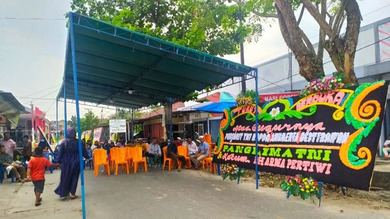 Suasana rumah orang tua Praka Dedy Irawan, prajurit TNI AD yang gugur di Poso.