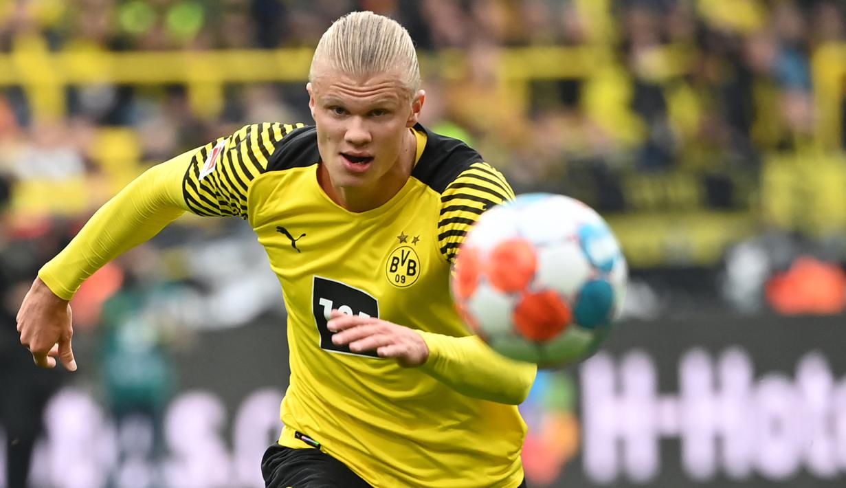 Striker Borussia Dortmund asal Norwegia, Erling Braut Haaland telah dipastikan akan berseragam Manchester City musim depan. Sepanjang sejarah, ia merupakan pemain Norwegia ke-6 yang memperkuat Manchester City di Liga Inggris. Siapa saja kelima pendahulunya? simak! (AFP/Ina Fassbender)