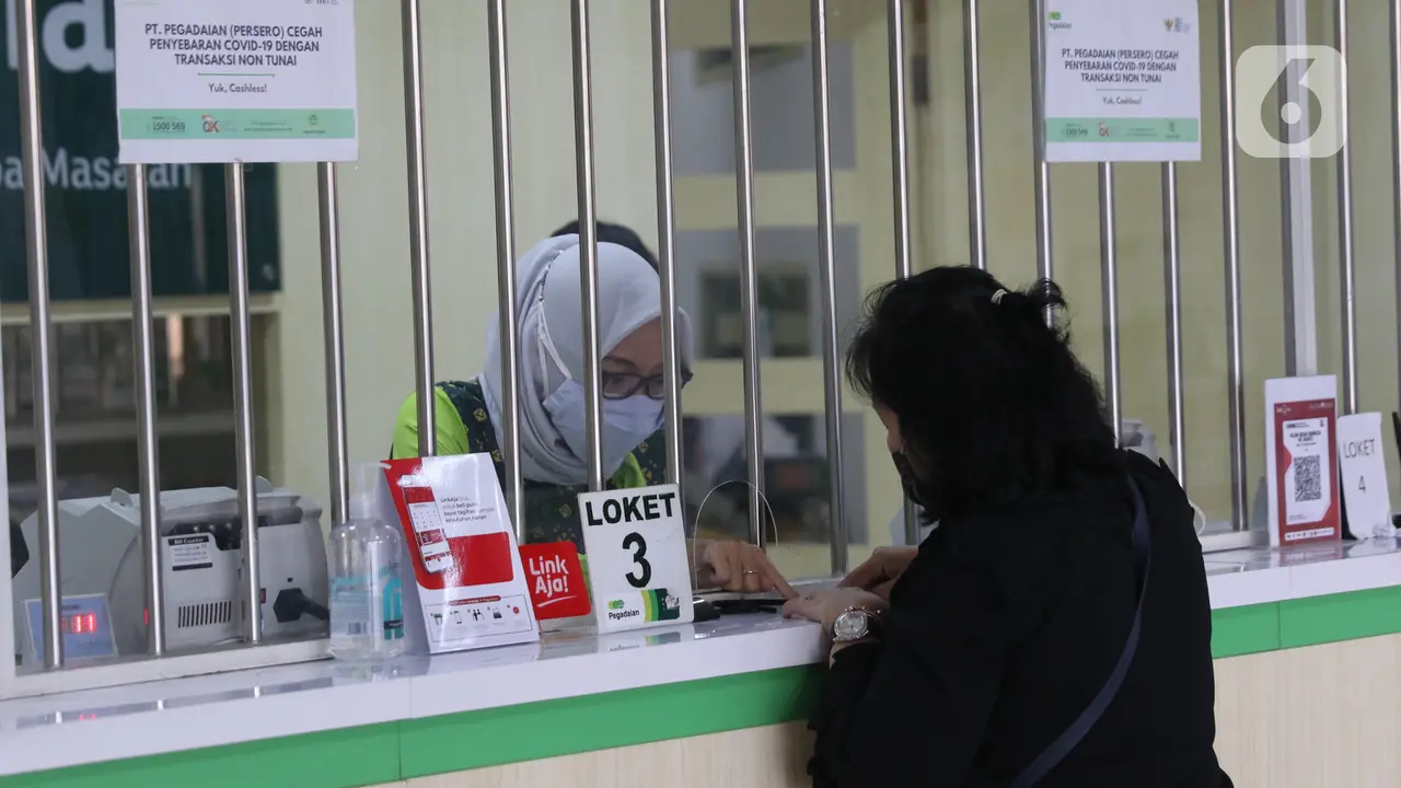 FOTO: Bisnis Gadai Melambung di Tengah Pandemi Covid-19