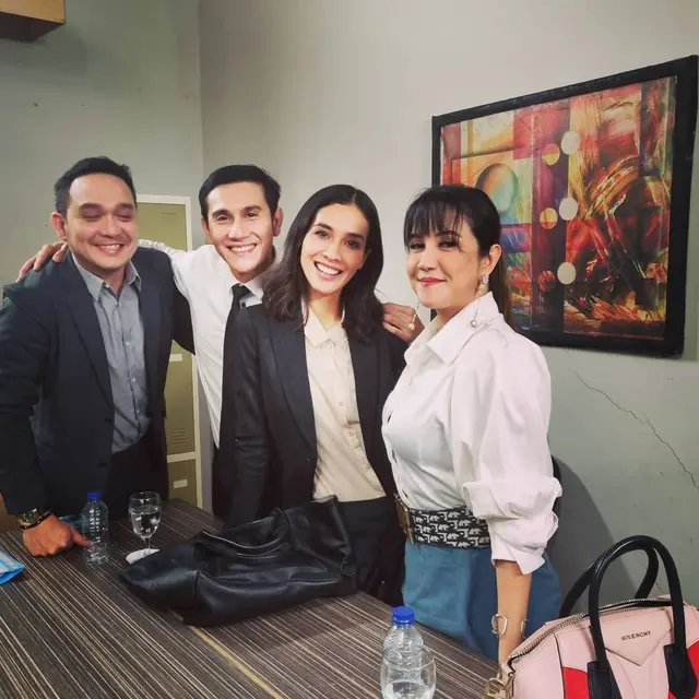 Main Sinetron Lagi, Ini 7 Potret Vino G Bastian di Lokasi Syuting