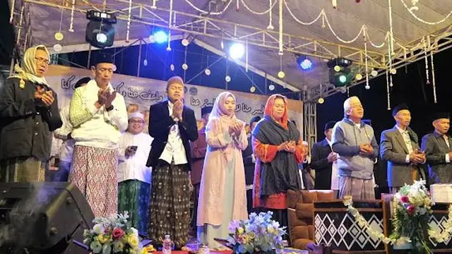 Yenny Wahid di Pondok Pesantren Alfatih Karangmulya, Bojong Tegal, Jawa Tengah, Sabtu malam (2/12/2023).