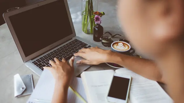 [Bintang] Jadi Istri, 5 Zodiak Ini Nggak Bisa Cuma Diam di Rumah