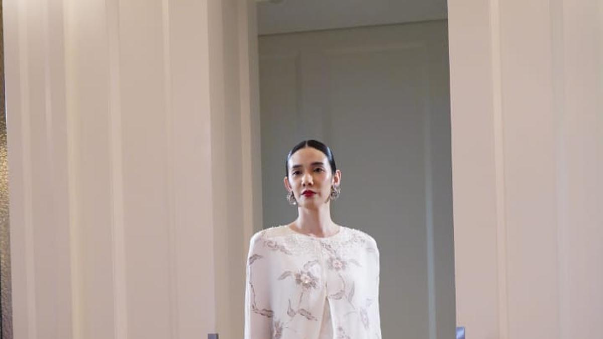 Tampil Stylish dengan Batik Lebaran: Inspirasi Modern untuk Sahabat Fimela