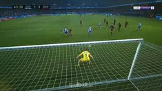 Barcelona mengunci gelar Liga Spanyol usai menaklukkan Deportivo La Coruna 4-2. Lionel Messi menjadi penentu gelar dengan memboron...