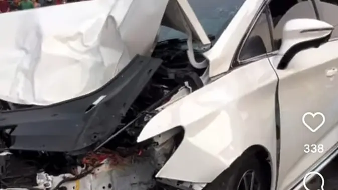 Daftar Kendaraan Kecelakaan di Kembangan, Sekeluarga Tewas Naik Motor