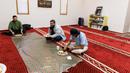 Dinginnya suhu dan cahaya matahari yang nyaris tak pernah padam menjadi keseharian umat Muslim di Inuvik, Kanada dalam menjalankan ibadah. (Cole BURSTON/AFP)