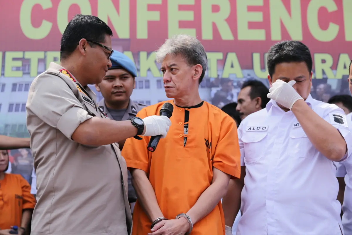 [Bintang] Fariz RM dan Barang Bukti