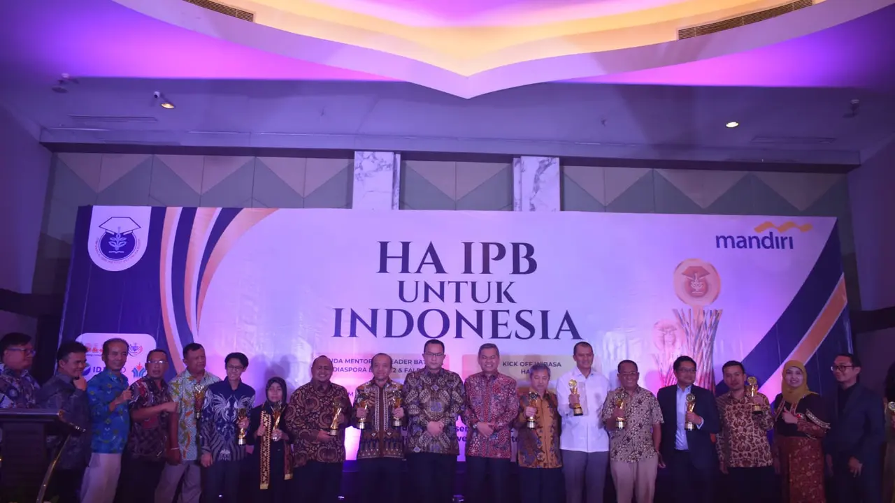 HA IPB Beri Penghargaan Pada Alumni yang Berperan Aktif Bagi Negeri