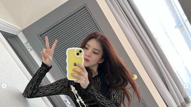 6 Potret Terbaru Han So Hee, Disorot Usai Bertengkar dengan Jungkook BTS di MV Seven