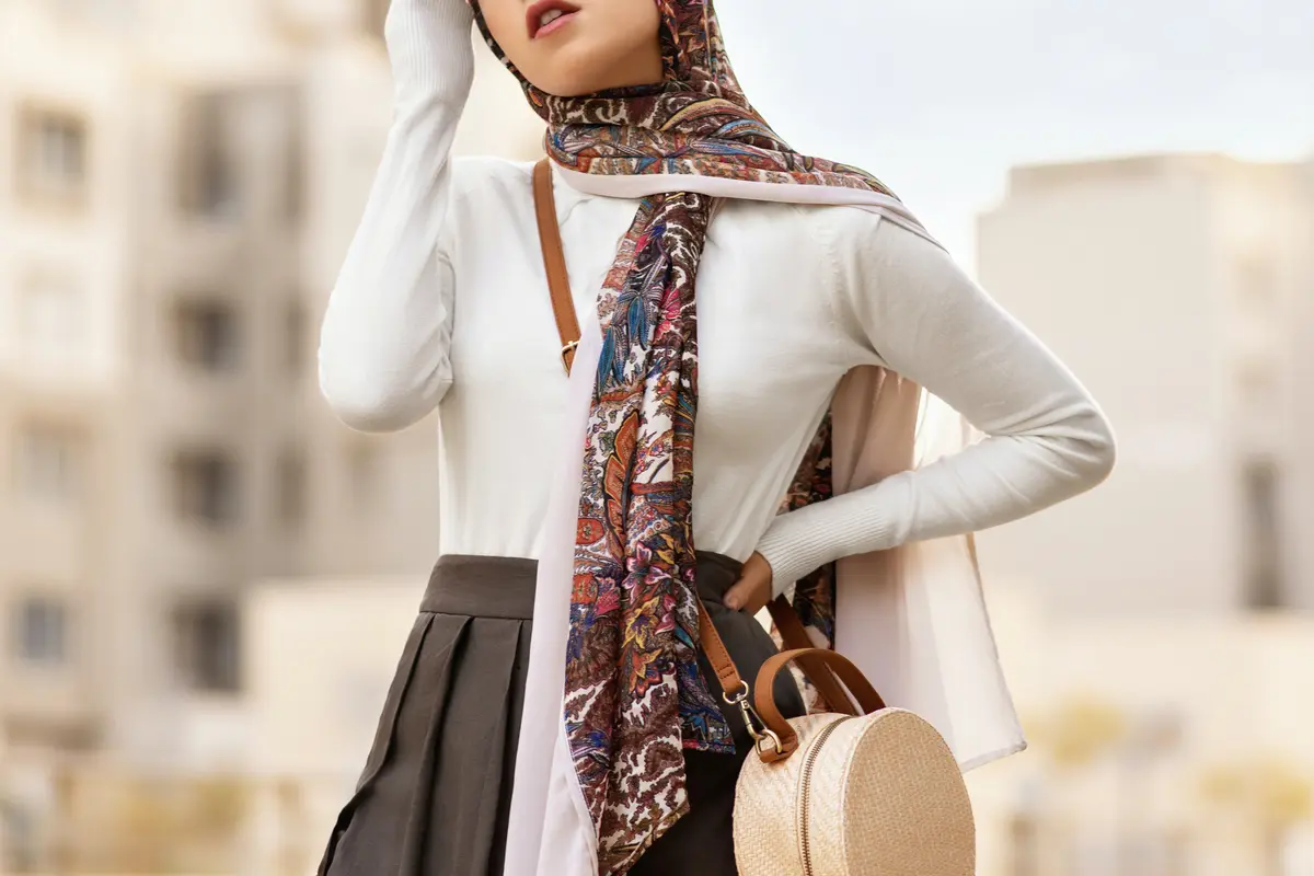 Contoh ilustrasi outfit hijab perempuan