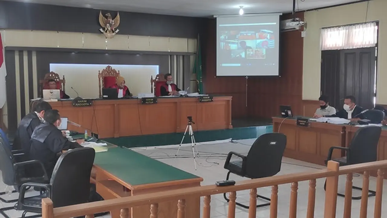 Sidang secara virtual yang digelar di Pengadilan negeri Pekanbaru.