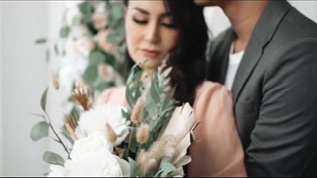 Jelang Menikah, Ini 6 Potret Prewedding Kevin Aprilio dan Vicy Melanie