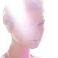 Diperkaya dengan Vitamin C dan ekstrak red algae, The Body Shop hadirkan produk tabir surya terkini yang mampu melindungi dan mencerahkan wajah dengan maksimal./ Photo by Gabriel Brandt on Unsplash