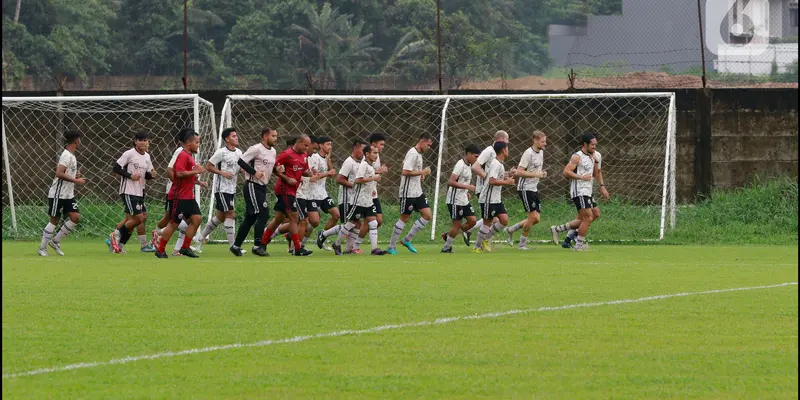Persija Jakarta Bersiap Jelang Hadapi Persib Bandung di BRI Liga 1