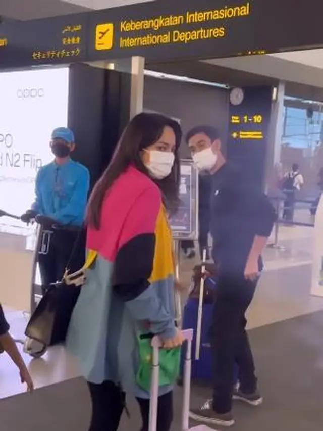 7 Momen Perpisahan Enzy Storia Berangkat ke Amerika Serikat Ini Penuh Haru