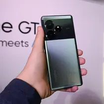 Realme GT 6 (Liputan6.com/Robinsyah Aliwafa Zain)