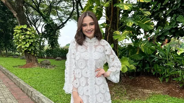 Potret Syifa Hadju Kenakan Long Dress (credit: instagram/syifahadju)