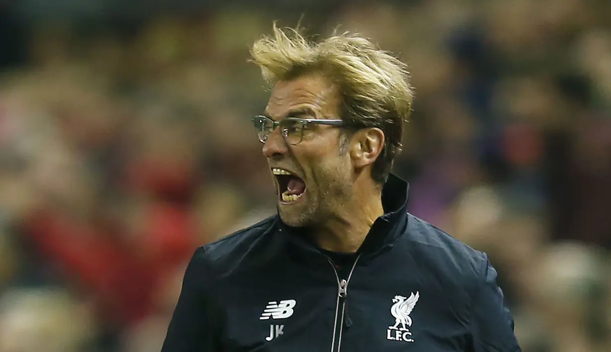 Ekspresi pelatih Liverpool, Juergen Klopp saat laga melawan Bournemouth pada Piala Liga Inggris di Stadion Anfield, Inggris, Rabu (28/10/2015). (Reuters/Eddie Keogh)