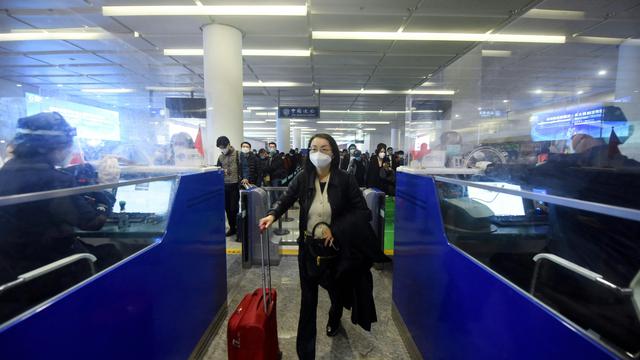 China Mencabut Aturan Karantina bagi Pelancong