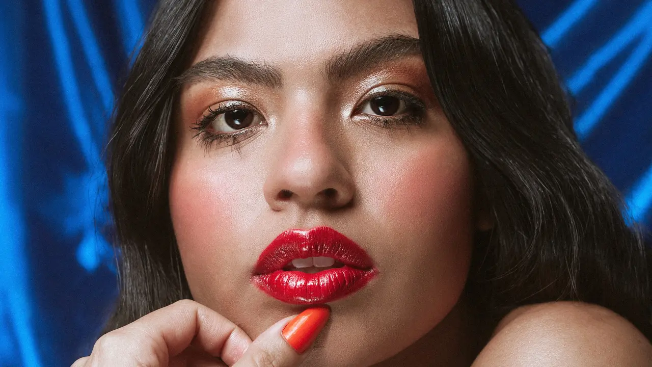 bibir merah
