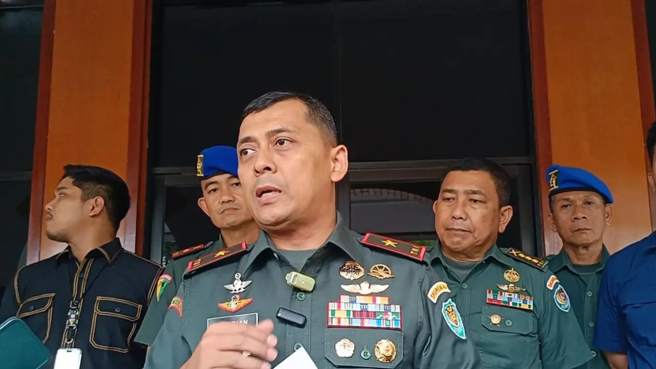 Komandan Resor Militer (Danrem) 064/Maulana Yusuf, Brigjen TNI Andrian Susanto. (Senin, 21/04/2025). (Yandhi Deslatama/Liputan6.com).