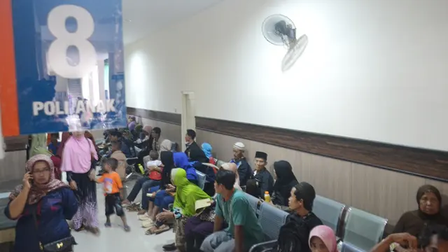 Suasana di ruang tunggu RSUD Majenang, Cilacap, Jawa Tengah. (Foto: Liputan6.com/Muhamad Ridlo)