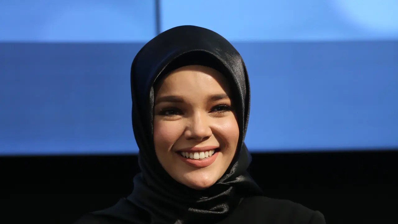 [Bintang] Dewi Sandra