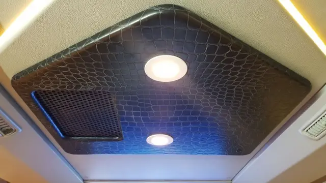 Desain mobil mewah dari Baze.