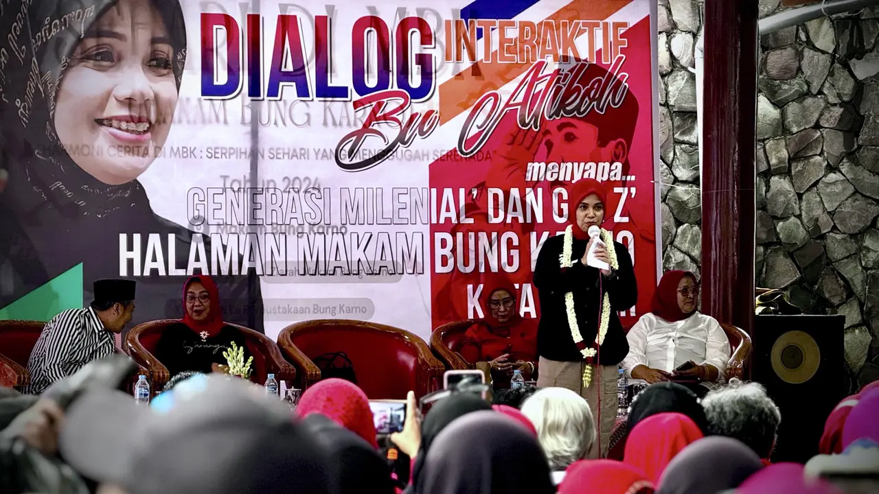 Istri calon presiden Ganjar Pranowo, Siti Atikoh Supriyanti.