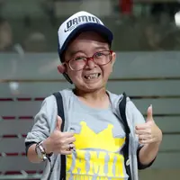 Mendekati empat tahun menduda, Daus kembali menikah lagi. Pernikahan itu terlihat dari video yang diunggah oleh akun gosip belum lama ini. (Deki Prayoga/Bintang.com)