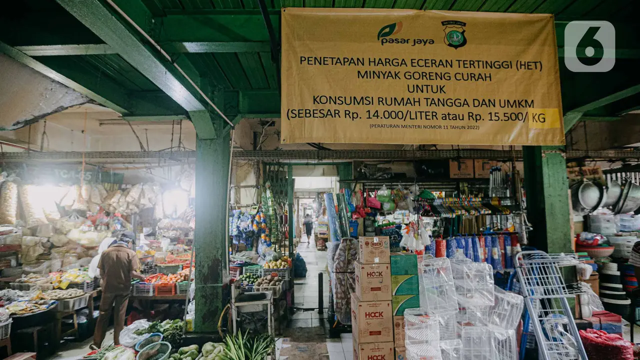 Sosialisasi Harga Minyak Goreng Bersubsidi di Pasar