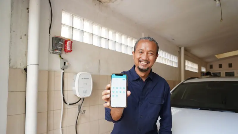 PLN Hadirkan Promo Sambung Listrik, Ngecas Mobil Listrik di Rumah Lebih Hemat