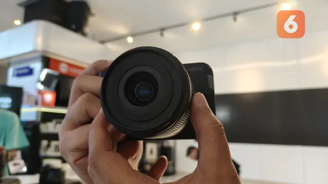 Canon EOS R50 V