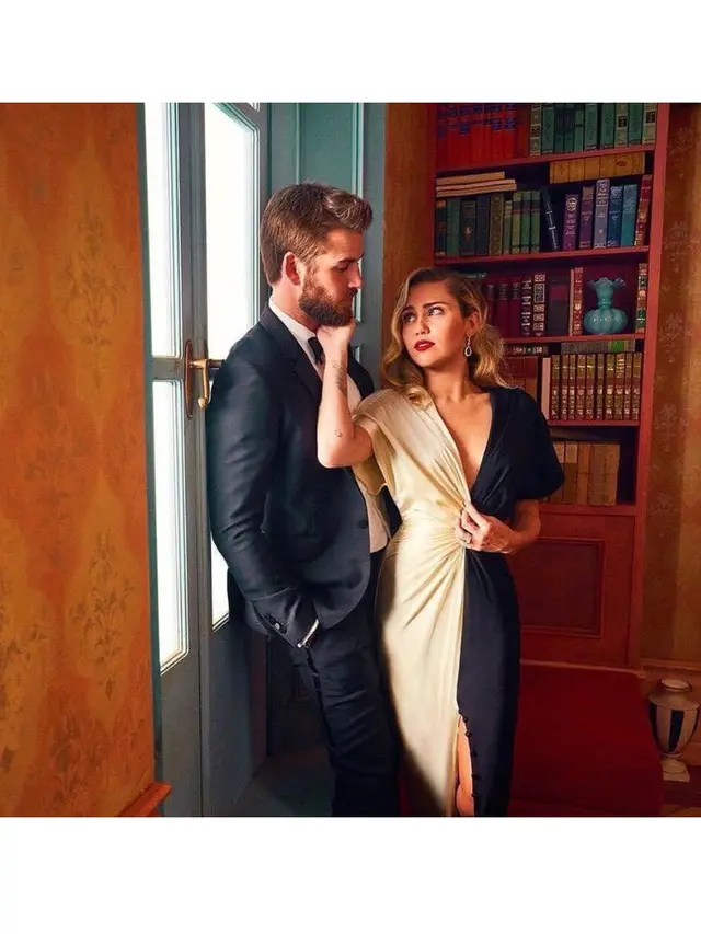 Resmi Bercerai, Ini 6 Momen Manis Miley Cyrus dan Liam Hemsworth
