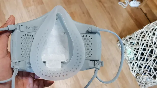 LG PuriCare Wearable Air Purifier Gen 2. Dok: Liputan6.com/Iskandar