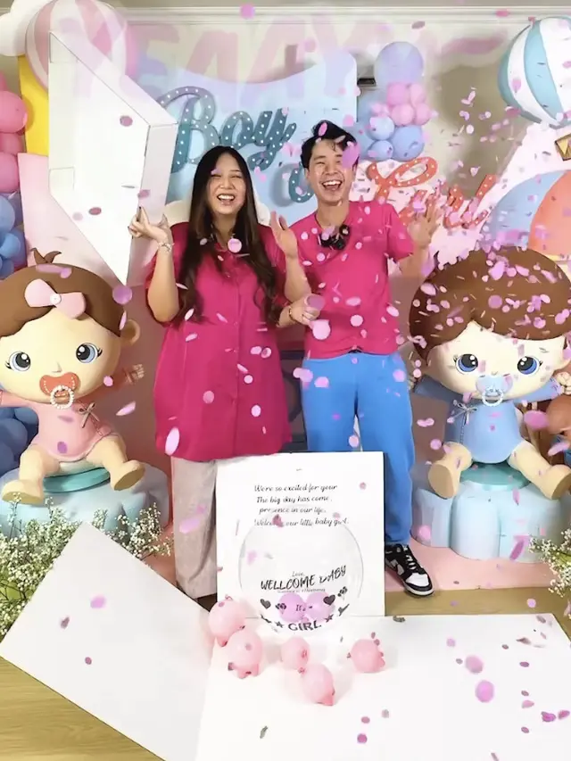Sisca Kohl dan Jess No Limit saat Gender Reveal