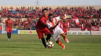 Duel Persiba Bantul vs Sragen United di Stadion Sultan Agung, Bantul, Kamis (10/8/2017). (Bola.com/Ronald Seger)