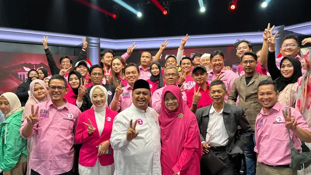 Pasangan Calon Walikota dan Wakil Walikota Bogor Atang Trisnanto-Annida Allivia.