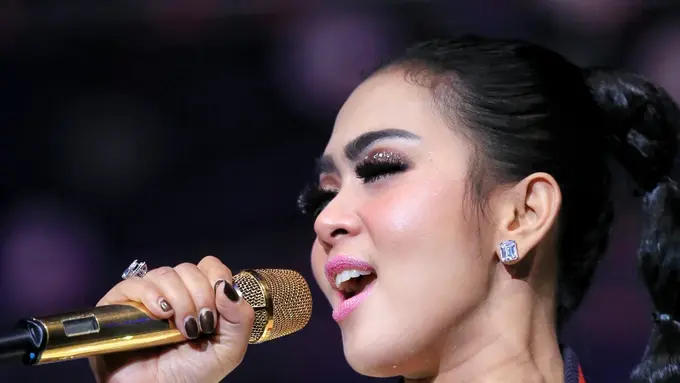[Bintang] Syahrini HUT SCTV