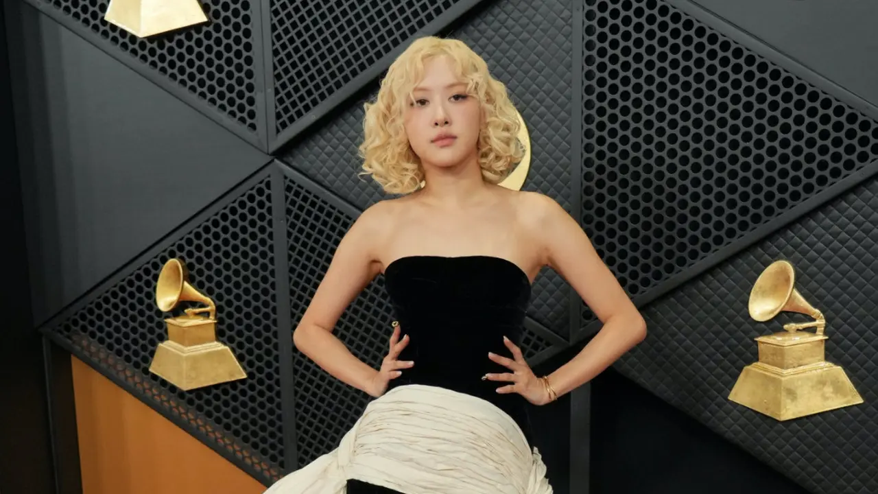 Rose Blackpink saat Pertama Kali Hadir di Grammy Awards 2026. [@voguemagazine]