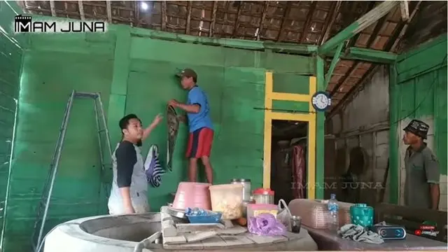 6 Penampakan Sederhana Rumah Pratama Arhan di Blora Sebelum Renovasi, Berdinding Kayu