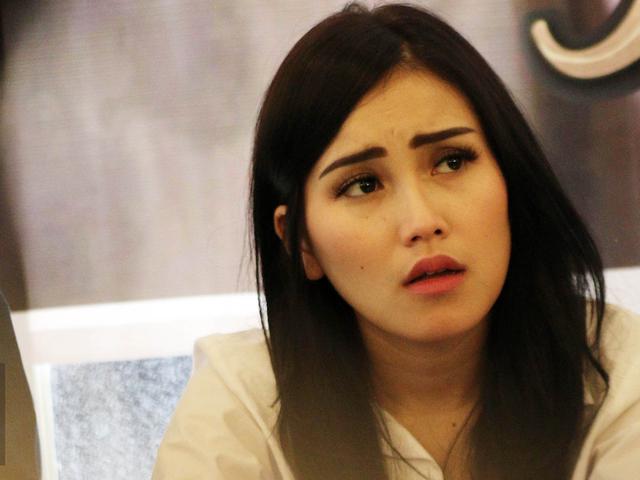 Kematian Julia Perez Ditulis Wikipedia Ayu Ting Ting Prihatin Showbiz Liputan6 Com