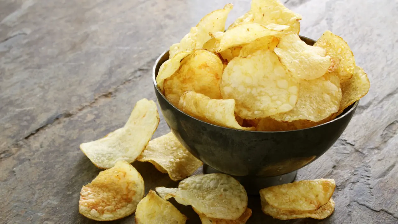 7 Cara Membuat Keripik Kentang Renyah dan Tahan Lama, Simak Langkah-Langkahnya