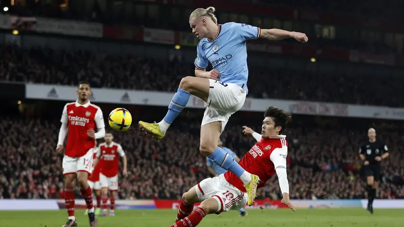 Foto: Manchester City Kudeta Puncak Klasemen Liga Inggris setelah Tumbangkan Arsenal di Kandangnya