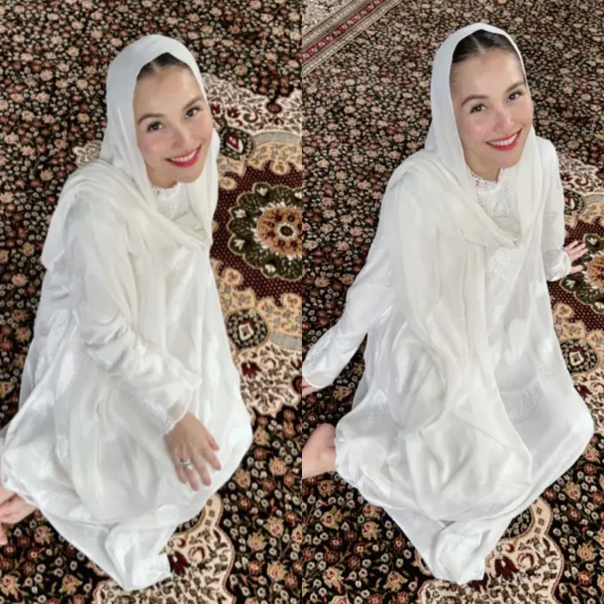 Gaya Kerudung Ayu Ting Ting Saat Pengajian