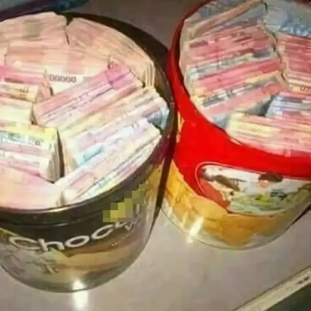 10 Potret Nyeleneh Isi Kaleng Lebaran yang Kerap Bikin Kejutan